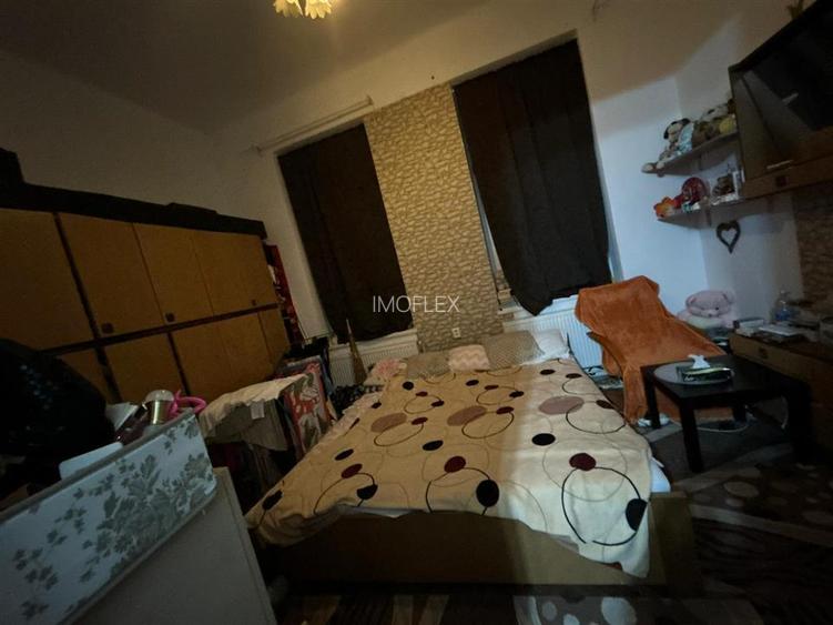 Se oferă spre închiriere casă spațioasă, cu curte , dis - 3