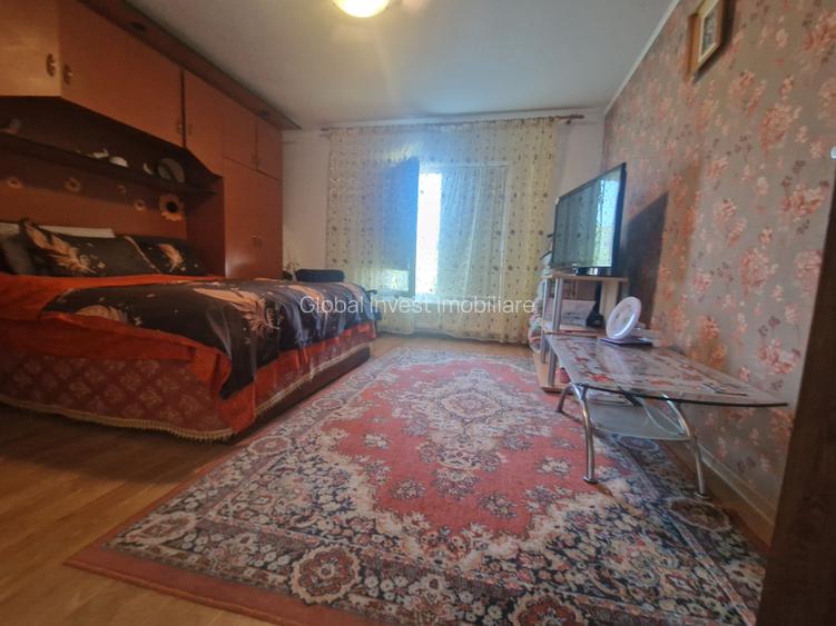 Valu lui Traian- Vila P+1, 4 camere, garaj, terasa, teren 716mp-260.000e neg - 51