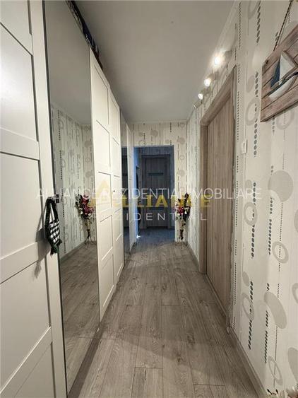{Bulevardul 1 Decembrie } Apartament 3 camere mobilat-utilat - 3