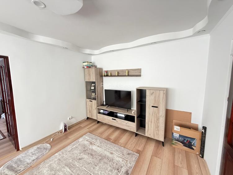 Apartament 2 camere zona Podu Ros - 12