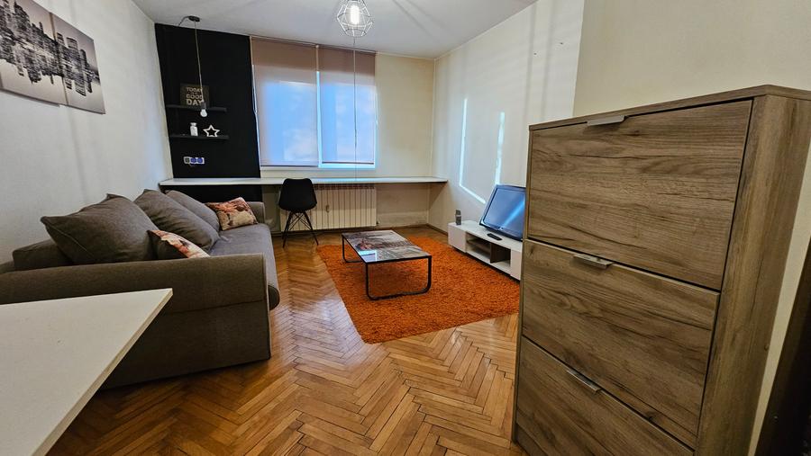 Garsonieră zona Buziașului de închiriat