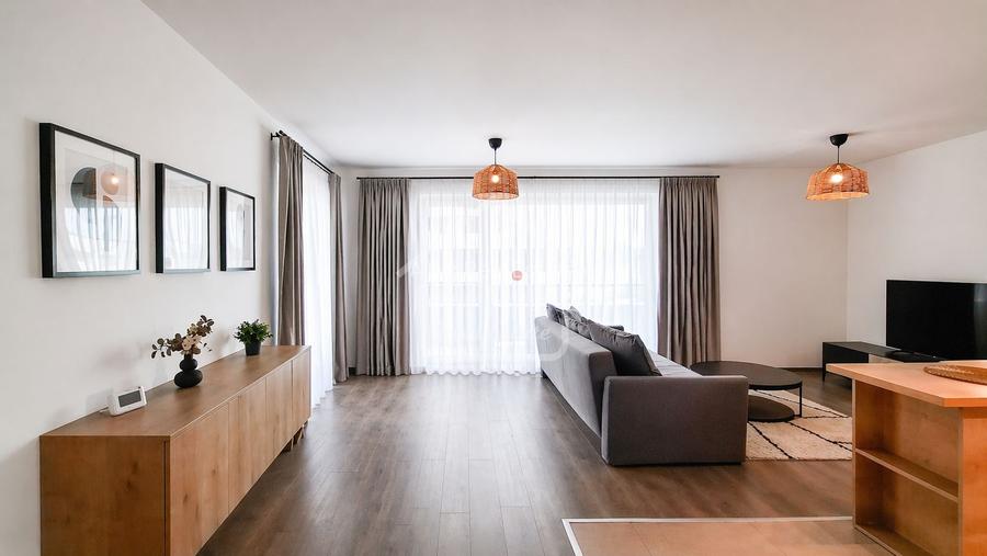 Suprafata Generoasa I Alphaville Arena - 13