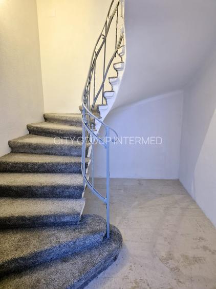 Ultracentral - Etaj de vila cu intrare si curte separata - 18