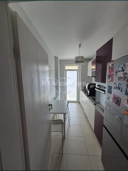 3 camere  - loc de parcare + boxa  - Drumul Binelui - 5