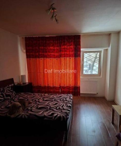 85000 euro - Unirii-Nerva Traian -garsoniera 38mp -bloc 1990 - 4