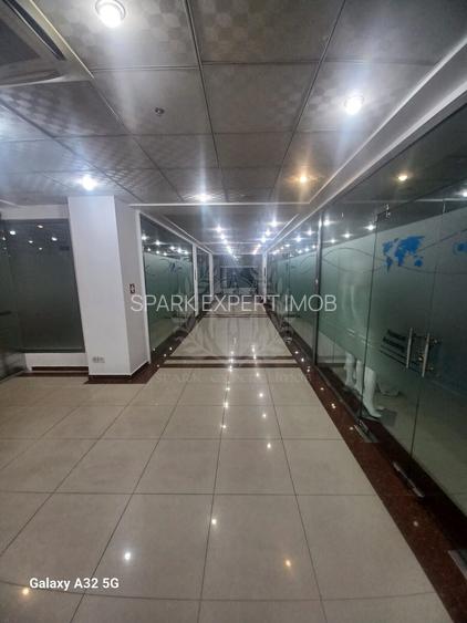 SPATII COMERCIALE /BIROURI//CLINICA// WEST MALL - 12