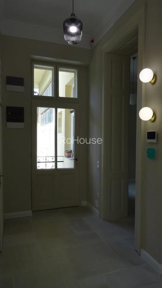 Apartament in casa recent renovat , parcare in curte, zona centrala - 9