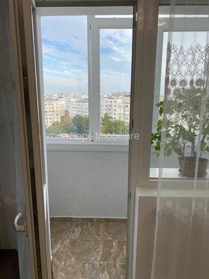 Calea Vitan - Apartament 2 camere , decomandat +loc parcare, - 10