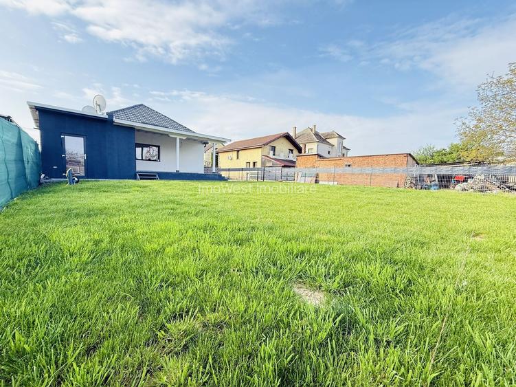 Giroc Central | Casă renovată complet | 4 camere | 2 bai - 4