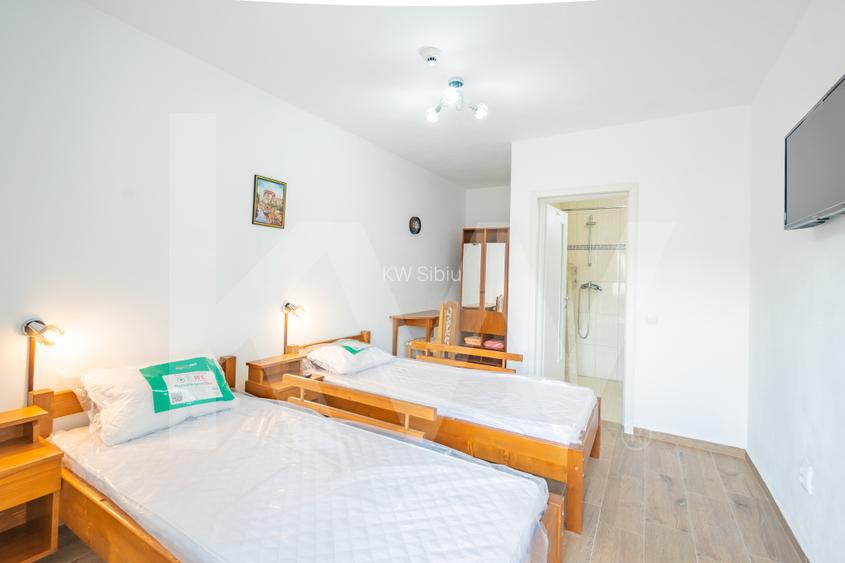 Cladire cu 15 camere si potential de pensiune in Ocna Sibiului - Investitie top - 7