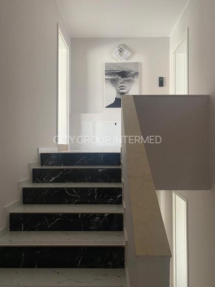 Mamaia Nord - Vila tip duplex P+2 , pe partea marii , la doi pasi de plaja - 17