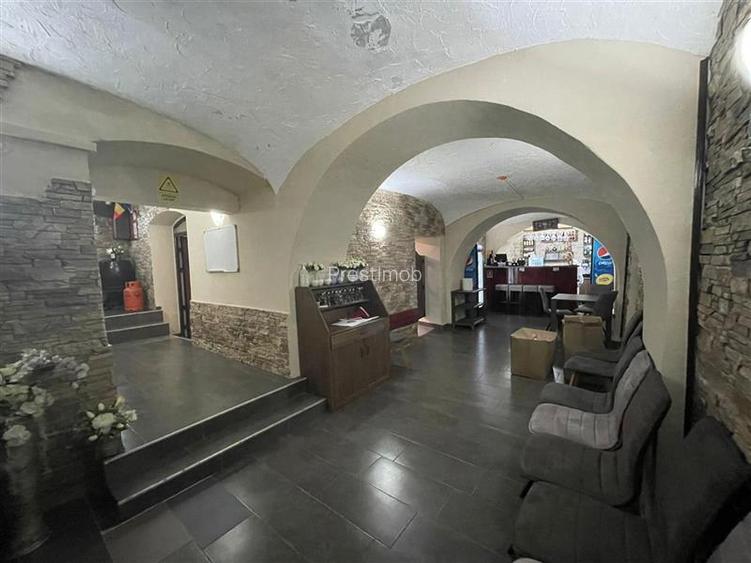 De vanzare spatiu comercial zona ultra centrala 277 mp - 3