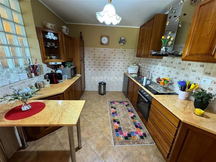 Vila de vanzare in Garoafa,suprafata construita 472mp si teren 1935mp - 7