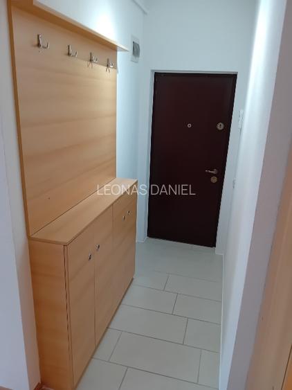 Inchiriez apartament cu 3 camere - 10