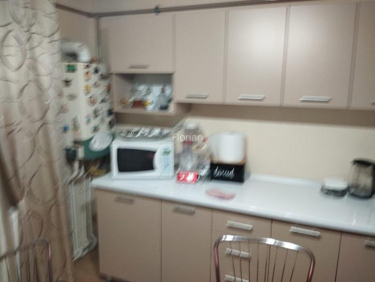 Apartament 2 camere decomandat – 54 mp – 2 balcoane – Parcare – Str. Zăvoiului - 5