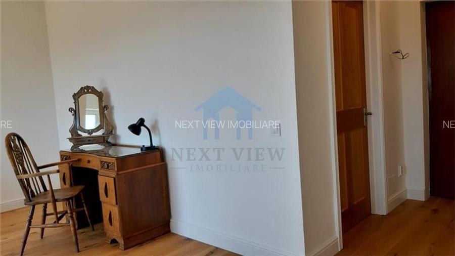 Apartament 3 camere, Piata 1 Mai - 12