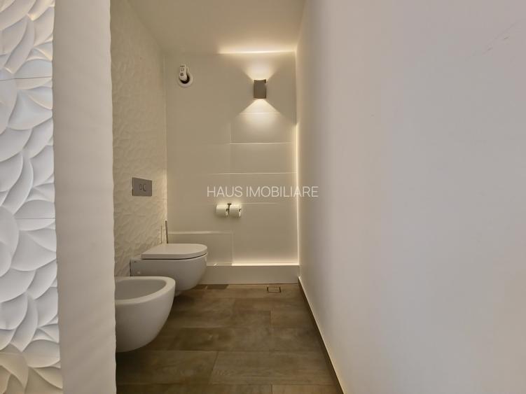 Vila deosebita  la un pas de mare mobilata si utilata - 27