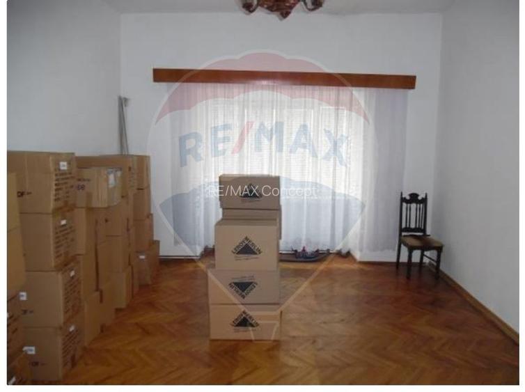 Casă de vanzare 3 camere Gherla - 1