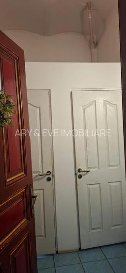 Noblețe Arhitecturală și Oază Verde: O Moștenire Vie cu Grădină Privată - 15