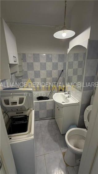 Apartament 2camere mobilat si uitilat strada Resita sector 4 - 10