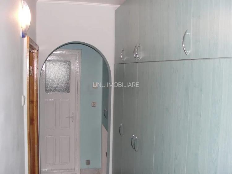 Etaj 2 Ap 3 Camere Decomandat 77mp zona Nicolina - 3