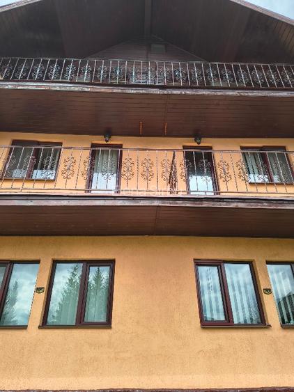 Pensiune de vânzare Cheia Prahova , 12 camere , 1000 mp teren , complet utilata  - 7