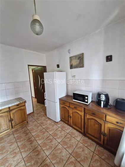 Apartament 3 camere | Calea Vitan - Rm. Valcea |  Bloc 1981 - 7