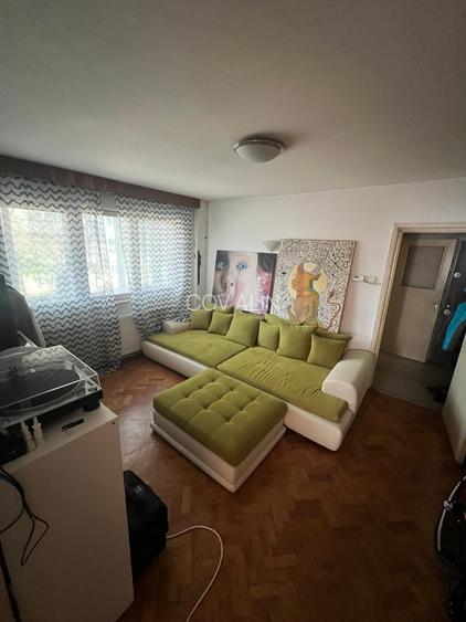 Apartament 2 camere in Strada Cometei, etaj 1, semidecomandat, liber la vanzare! - 3