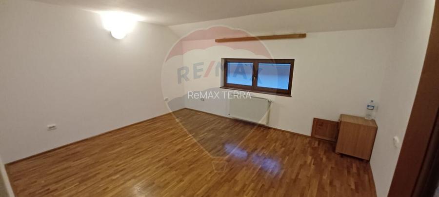 DE INCHIRIAT: Casă / Vilă P+1 - Zona Centrala BAIA MARE - 12