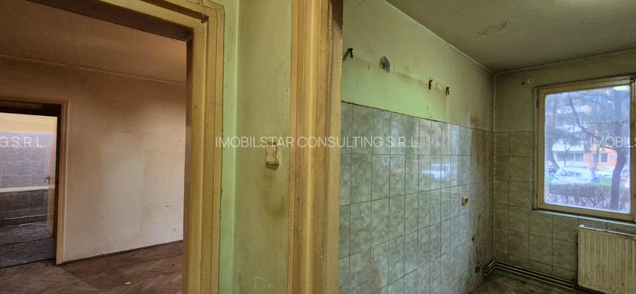 De vanzare apartament 2 camere -Aleea Carpati - 4