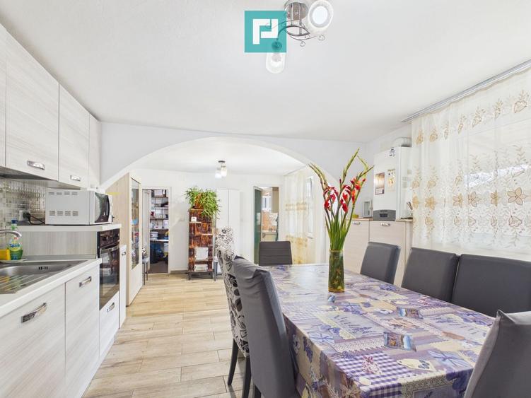 Casă solidă în Curtici cu teren de 1166 mp