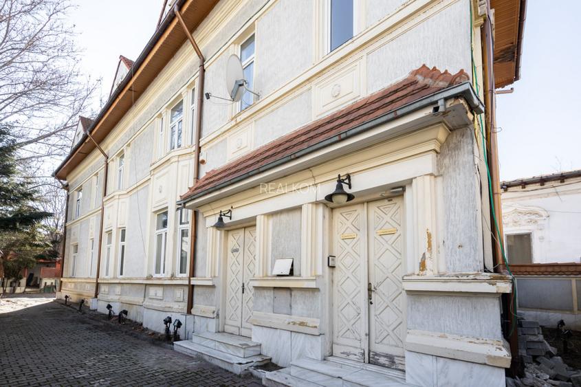 Vila 16 Camere de vanzare Unirii Primaria Sector 3 - 26