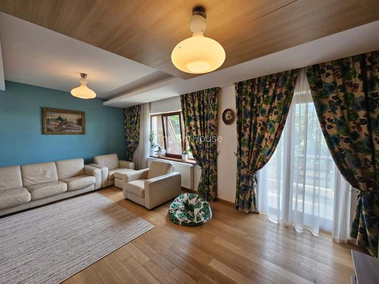 Vilă de Tip Duplex: Oază de Eleganță și Refinament în Centrul Istoric al Brașovu - 2