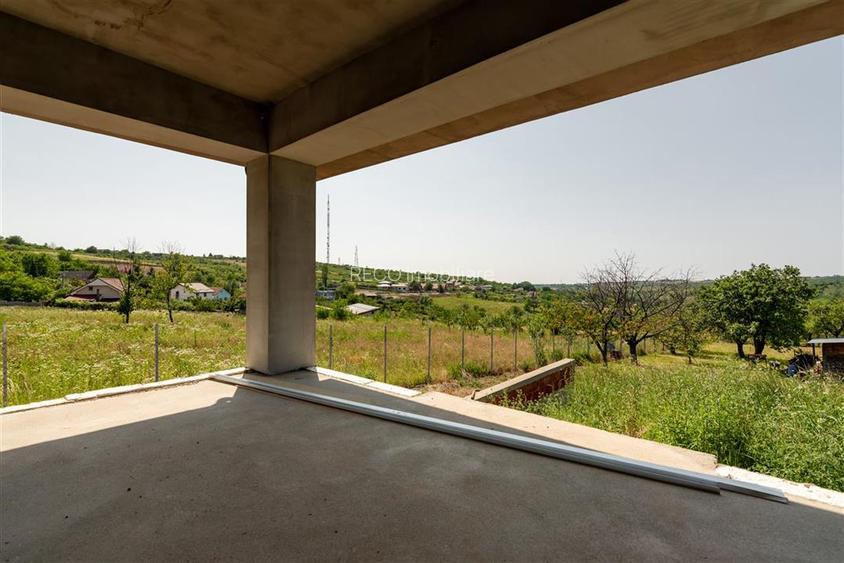 Casa cu living+3 camere cu panorama si teren mare pe Sofiei - 28