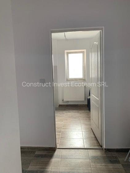 Apartament 2 camere Miroslava, 100 ml de statia de autobuz, str C-tin Langa 40 - 19