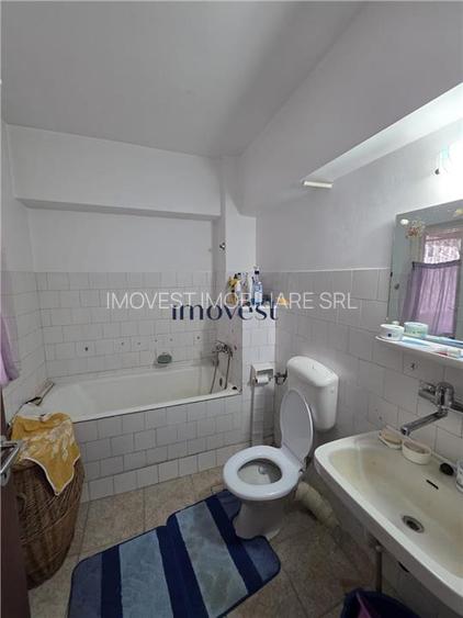 Apartament 4 Camere Micro 16 Et II - 16