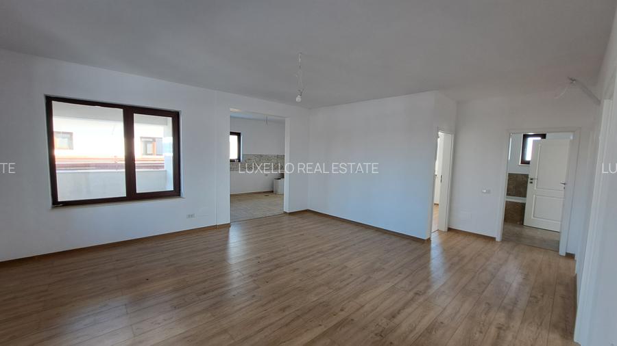 CASA 4 CAMERE CU SUPRAFATA GENEROASA IN  STIL NEOROMANESC - 11