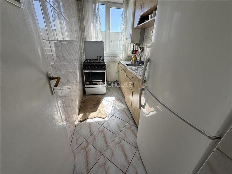 Apartament 2 camere, Mioritei (Slanicului), etaj 4/4, acoperis sarpanta. - 8