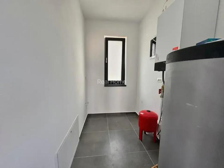 Vila | 5 camere | Curte 220  mp  | metrou 15 min - 8