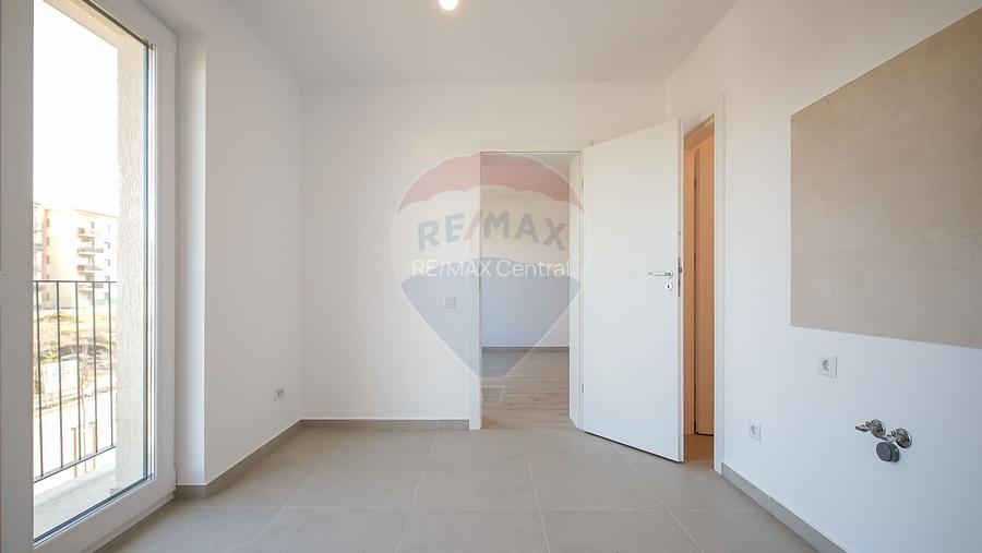 Garsoniera decomandata, 40 mp utili, etaj 1 | ROKMAN | Zona Tractorul - 8