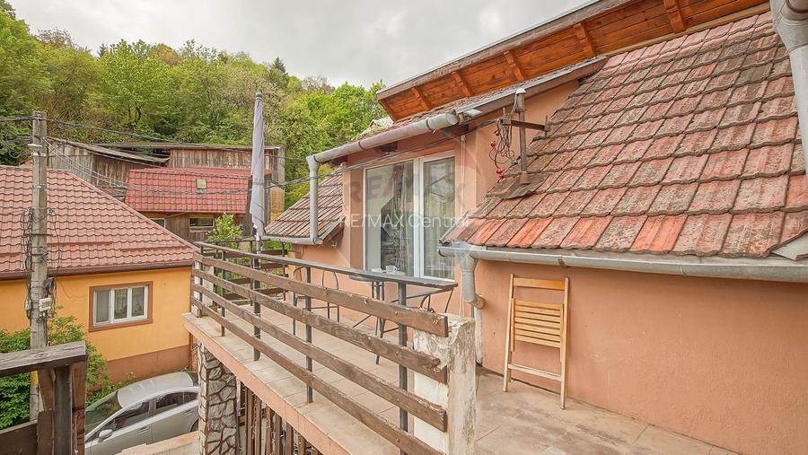 CASĂ INDIVIDUALĂ ÎN SCHEI    STRADA PIATRA MARE - 39