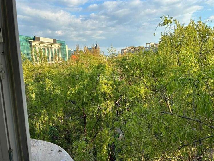 Apartamen spatios cu 3 camere- Bld Unirii - 3