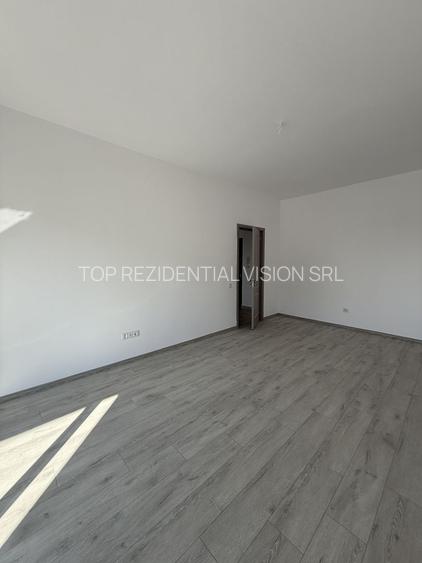 3 CAM. DECOMANDAT_BLOC P+4_SCOALA BRAUNER_METROU N. TECLU! - 5