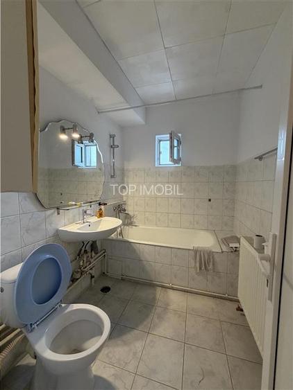 Apartament 2 camere, etajul 3, decomandat- Nicolina - 3