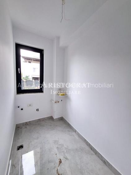 Vila 5 camere cu garaj langa Paradisul Verde - 6