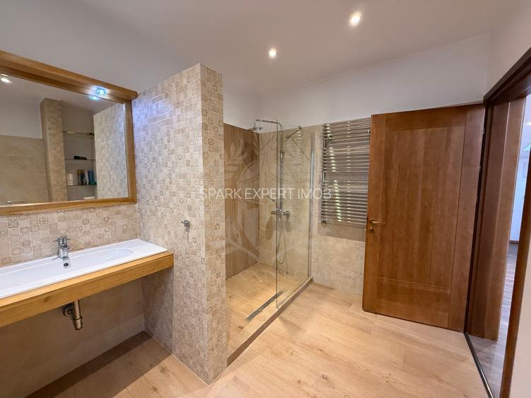 CASA /RESEDINTA//CLINICA //BIROURI// ANA IPATESCU// PLOIESTI - 25