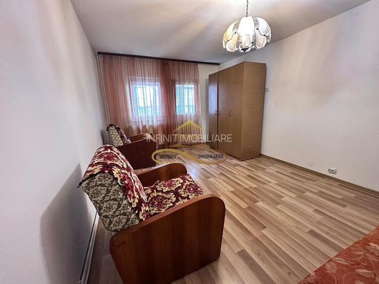 De vanzare apartament 3 camere decomandat Slanicului Bacau - 2
