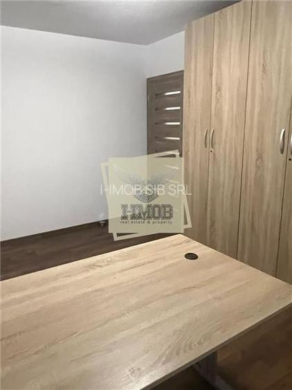 Apartament 3 camere 2 bai 2 balcoane zona Calea Cisnadiei - 12