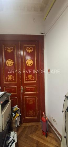 Noblețe Arhitecturală și Oază Verde: O Moștenire Vie cu Grădină Privată - 21