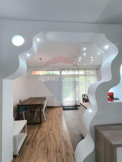 Casă de vanzare - 16